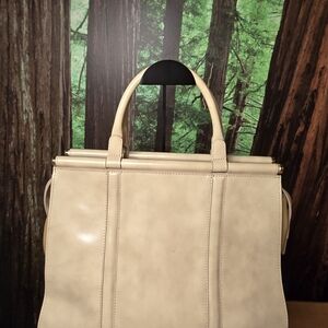 Elegant Cream Handbag